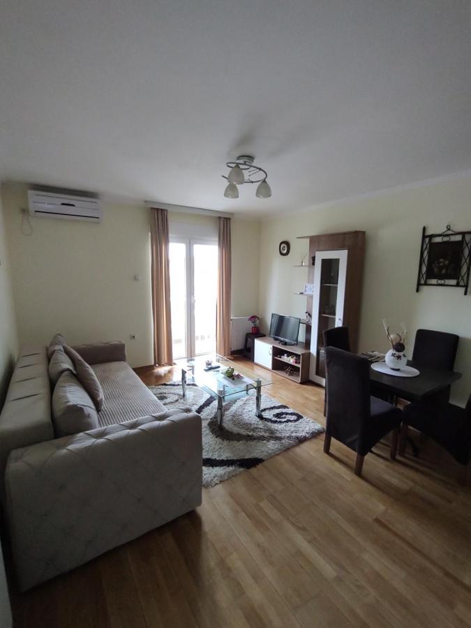 Apartman Mali Raj Vrnjacka Banja Exterior photo