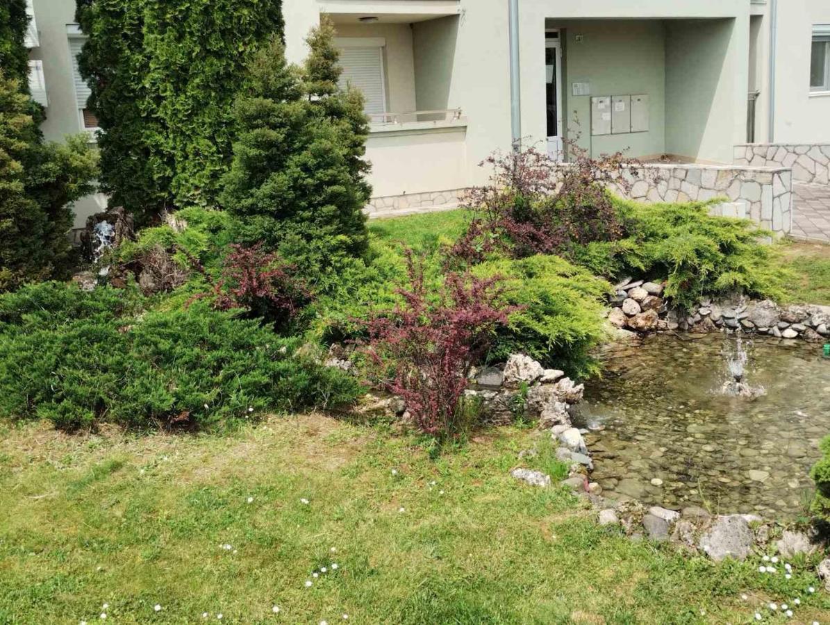 Apartman Mali Raj Vrnjacka Banja Exterior photo